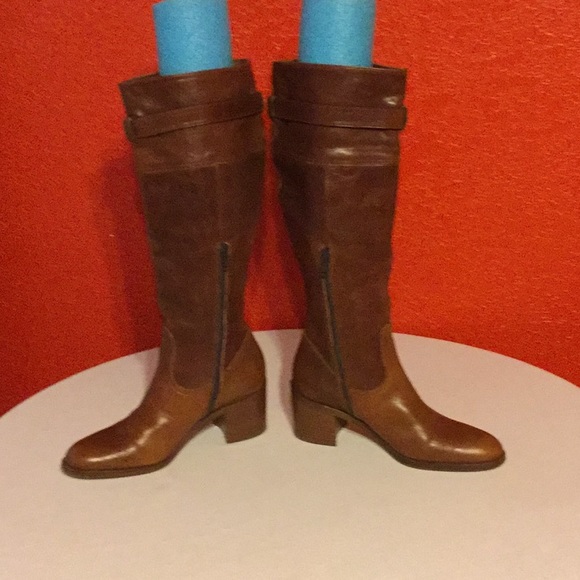 Coach Boots - Picture 2 of 8